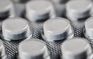 تحقیقات نشون داده که استامینوفن ممکنه یه اثر جانبی عجیب داشته باشه: افزایش رفتارهای پرخطر. تحقیقات نشون داده که استامینوفن ممکنه یه اثر جانبی عجیب داشته باشه: افزایش رفتارهای پرخطر.